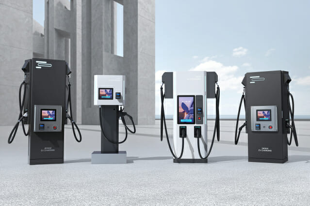 [유미’s 픽] LG 떠난 전기차 충전 시장, ‘유통 맞수’ 롯데·신세계는 버틸까