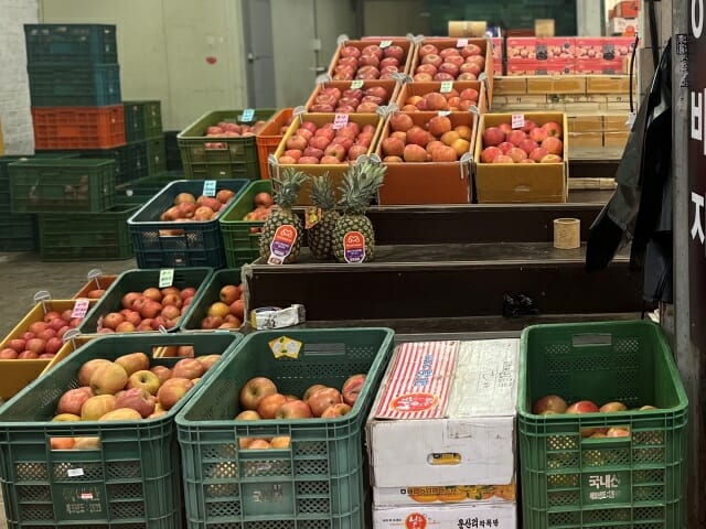 산불에 유통업계도 긴장…장기 수급 문제 가능성도