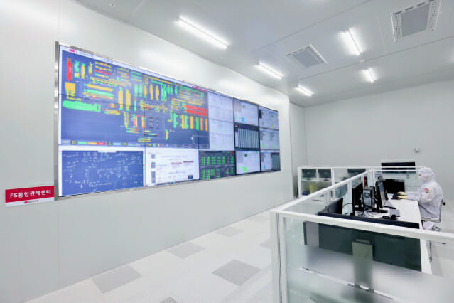 [르포] AI·자동화로 인력·수율·리드타임 해결…LG이노텍 ‘드림 팩토리’