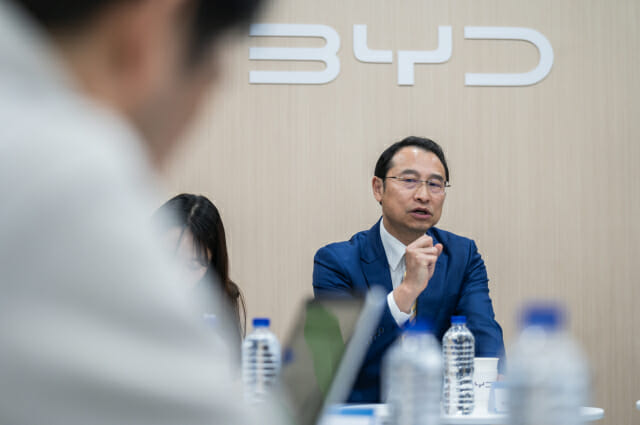 류쉐량 BYD 아태 총경리 “韓서 지속적 이익 낼 것…차종 확대 계획”