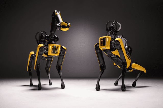 클로봇, 모빌리티쇼서 사족보행 로봇 ‘스팟’ 활용법 소개