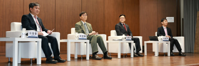 이창용 “정책금융 자제해야”…김병환 “대출규제, 부동산 안정엔 일시적”