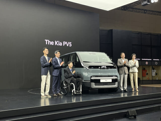 송호성 기아 사장 “PV5 유럽서 5천만원대…국내 곧 발표”