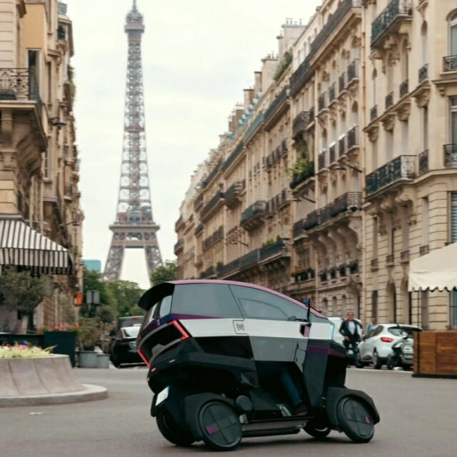 [영상] “자동차 사이로 슝~”…오토바이처럼 기울어지는 사륜차 화제