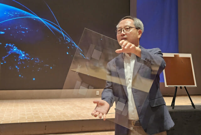 제이앤티씨, 독자 ‘TGV 유리기판’ 수율·성능 자신…관건은 상용화