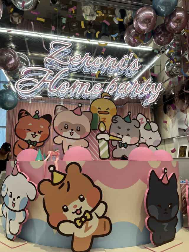 라인프렌즈에서 ‘케이팝스퀘어’로…홍대 새로운 K팝 성지 가보니