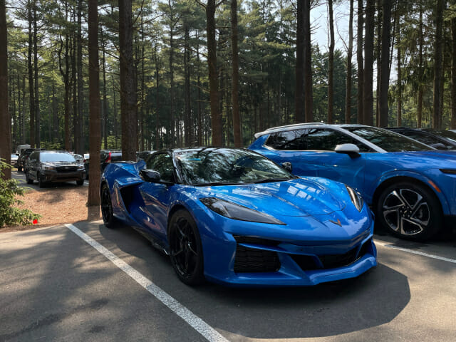 [타보고서] 도로 할퀴는 美 슈퍼카 ‘콜벳 E-Ray’…655마력 내뿜는 괴물