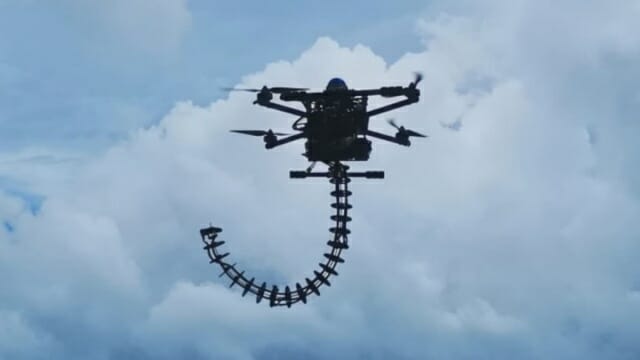 코끼리 코 달고 하늘 나는 드론 나왔다