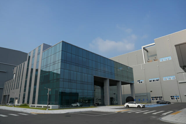 엘앤에프, 업무 지원 ‘생성AI’ 도입…생산 현장에도 접목 예정