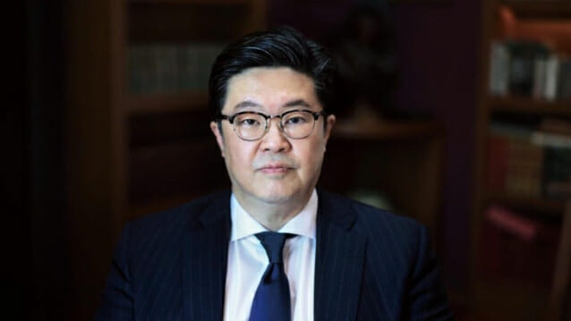 홈플러스 “김병주 MBK 회장, 1조원 사재 출연 거부 사실 없어”