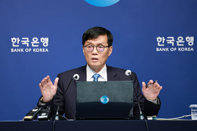 이창용 “원화 스테이블코인 발행 시 달러 수요 확대…외환관리 어려워”