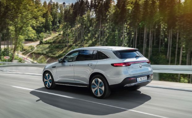 “충전 80% 이하로”…벤츠 EQC, 배터리 열폭주 우려로 中서 리콜