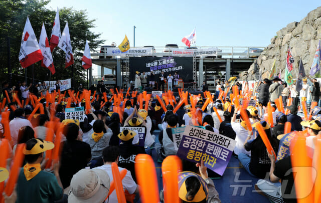 “20주년 행사 취소”…네오플 노사 갈등 장기화에 이용자만 ‘답답’