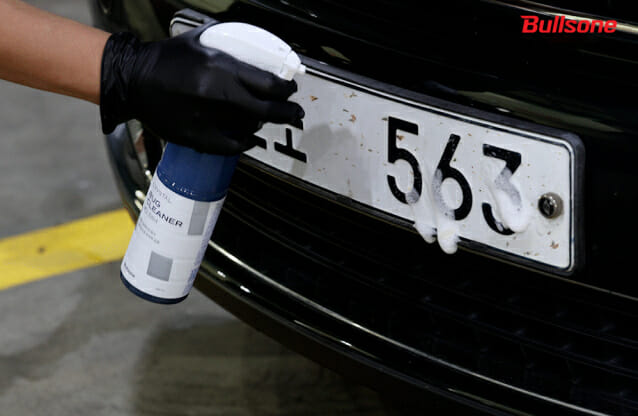 장거리 주행 후 달라붙은 벌레사체…어떻게 제거할까