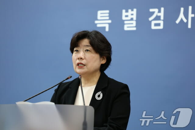 윤석열, 교도소서 버티기…특검 “15일 오후 다시 인치”