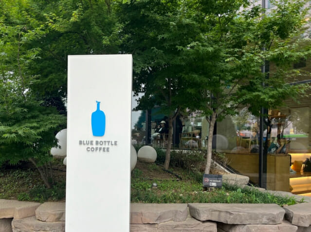 한국서 힘 꺾인 블루보틀·팀홀튼…왜