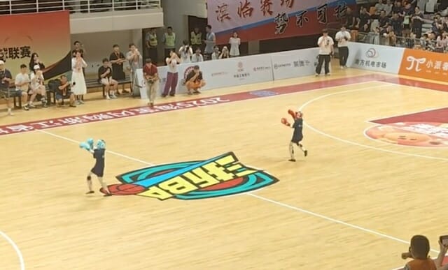 쏟아지는 中 휴머노이드 로봇, SF-현실 경계 무너져