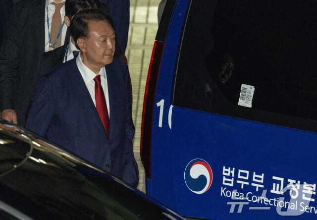 윤석열, 124일 만에 재구속…외환 수사 탄력