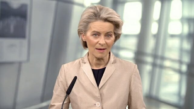 EU AI법에 반발한 빅테크 CEO들…”지금 시행하면 美·中에 다 밀린다”