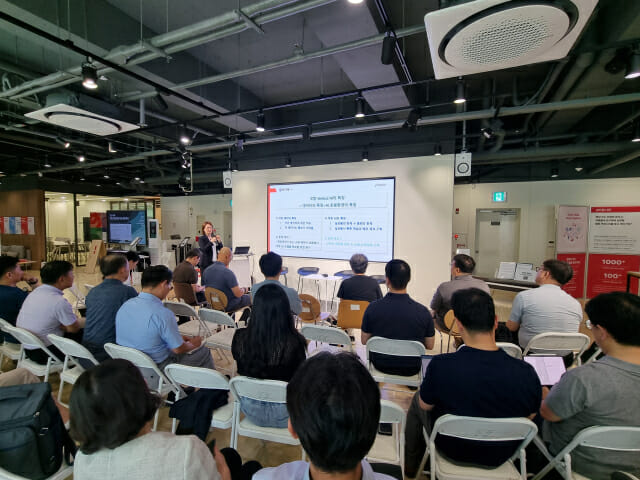 [현장] 국방 AI, 범용 넘어 ‘특화’로…’데이터 절벽’ 넘는 실전 전략 공유