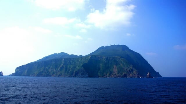 “2주간 1천 회 이상”…日 대지진 공포, 일부 주민들 섬 밖으로 대피