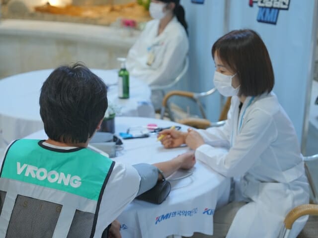 부릉, KB금융·KMI와 라이더 대상 ‘건강검진 버스’ 운영