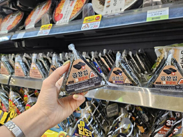 CU, 진도 ‘곱창김’ 삼각김밥 180만개 한정 출시