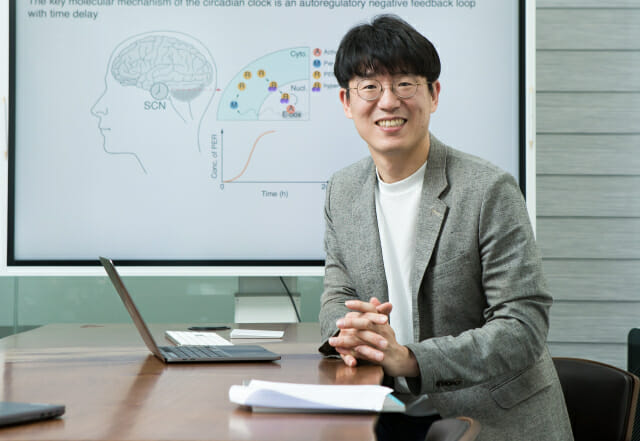 한국수학 70년만에 처음 세계 최대 응용수학학회 기조강연 무대에 서다