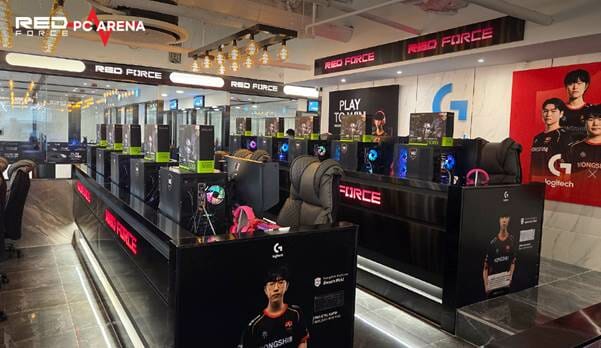 농심레드포스PC방, 강남역점 오픈…전 좌석 로지텍 기어 설치