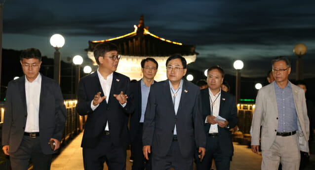 최휘영 문체부 장관, ‘에이펙 정상회의’ 현장 찾아…취임 첫 행보