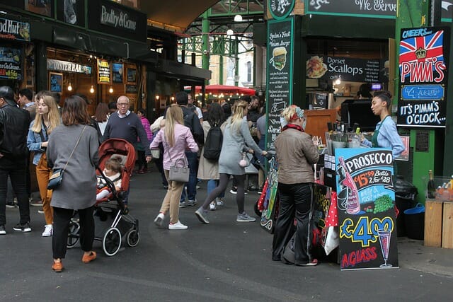영국 쇠고기 값 1년 새 25%↑…식탁 물가 ‘비상’