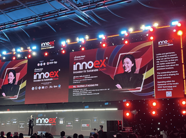 “사람 대신 AI 통역사”…플리토, 베트남 혁신 행사서 42개 언어 지원