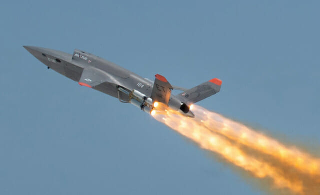 美 공군, 차세대 유·무인기 협업 AI 연구…2029년 운용 목표