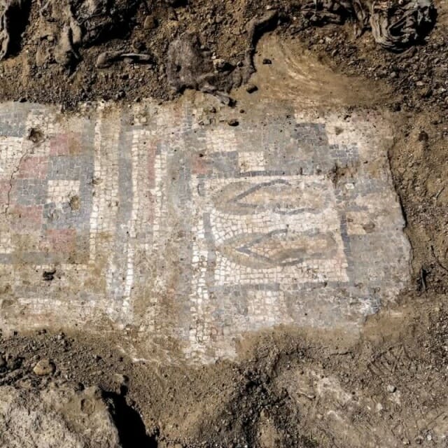 로마인도 ‘샌들’ 신었네…고대 모자이크서 포착