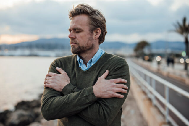 “AI 챗봇 ‘과잉 공감’ 경계해야”…나르시시즘·망상 키울 수도