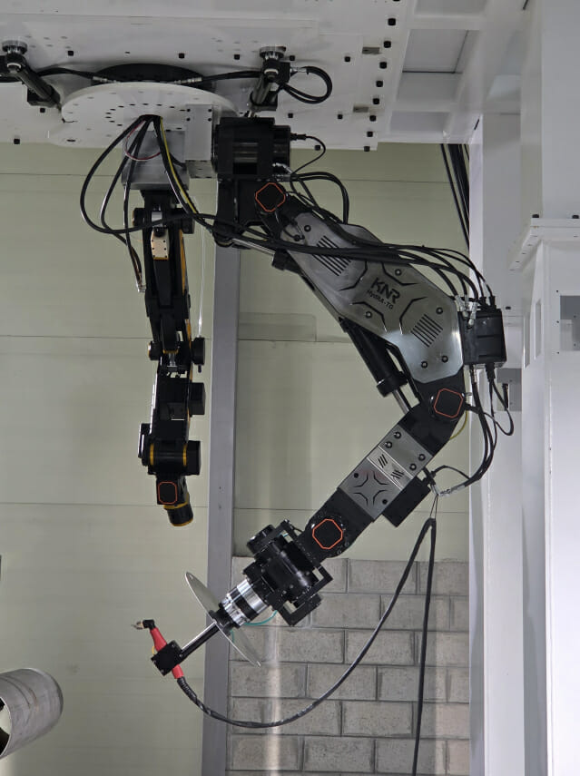 2배 세졌다…케이엔알시스템, 고성능 유압로봇팔 공개