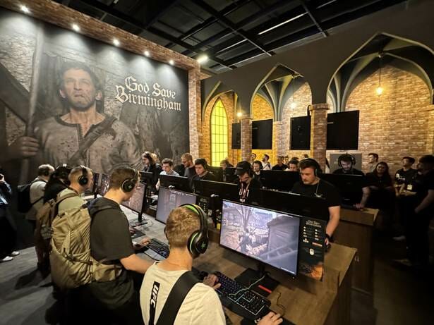 카카오게임즈 ‘갓 세이브 버밍엄’, 게임스컴2025 게임팬 사로잡아