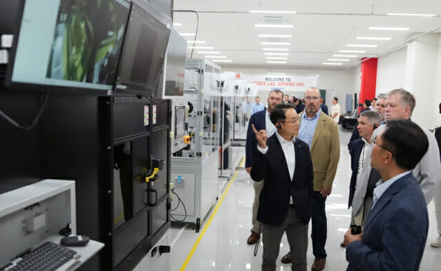 두산밥캣, 배터리 팩 연구소 설립…”업계 표준 정의할 것”