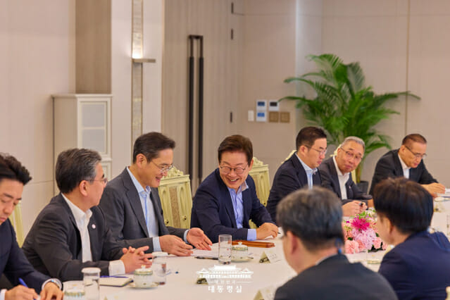 李대통령, 한미 정상회담 후 한화 필리조선소 찾는다