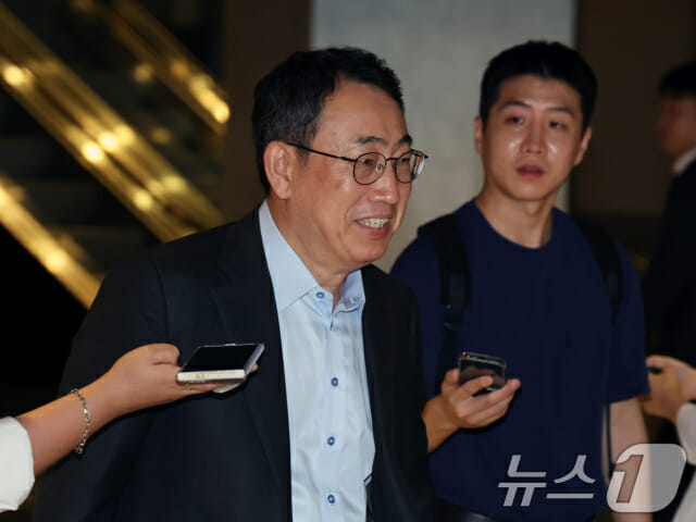 유영상 SKT “연말까지 5천억 파라미터 LLM 공개”