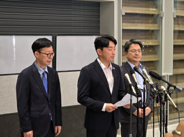 강훈식 “美 투자 기업 20여곳, 비자 문제 선제 조치”