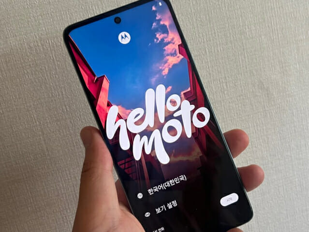 [써보고서] 33만원대 밀스펙 스마트폰…모토로라 ‘모토 g56 5G’