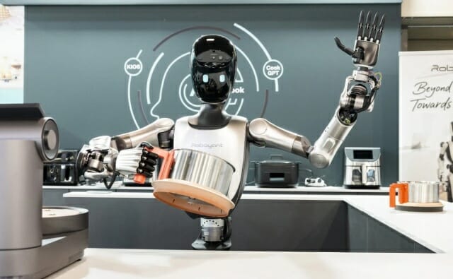 마윈이 만든 휴머노이드 로봇, 테슬라 옵티머스와 경쟁하나