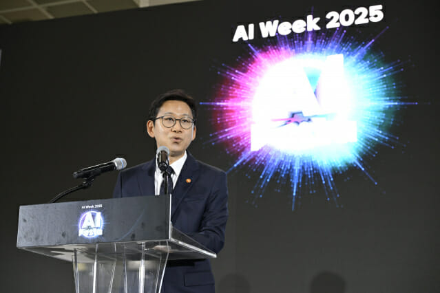 ‘부총리급’ 과기부, AI 핵심 TF 출범…국민 체감 AI 대전환 ‘속도전’