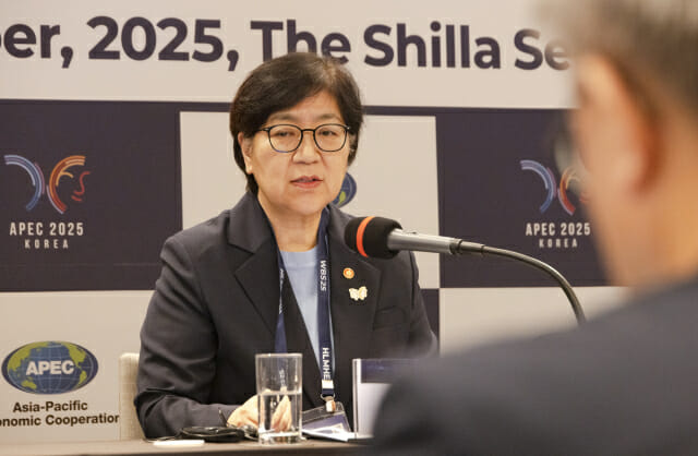 정은경 장관 “디지털이 취약계층 의료 이용 갭 안 만들도록”