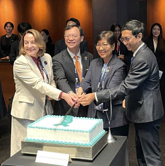 HPV 예방접종 대상 확대 정부 노력 국제 인정받았지만 숙제도