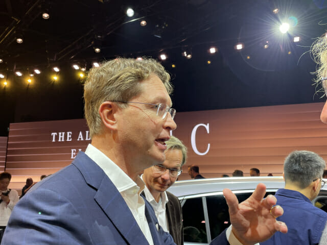 올라 칼레니우스 벤츠 회장, 11월 한국 방문한다…LG·SK 만남 추진되나