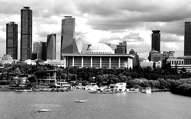 정치·사법·여론 삼중 압박에 흔들리는 ‘K-플랫폼·엔터’