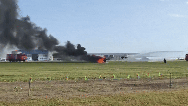 [영상] “플라잉카 아직 멀었나”…中 플라잉카 공중 충돌 후 추락