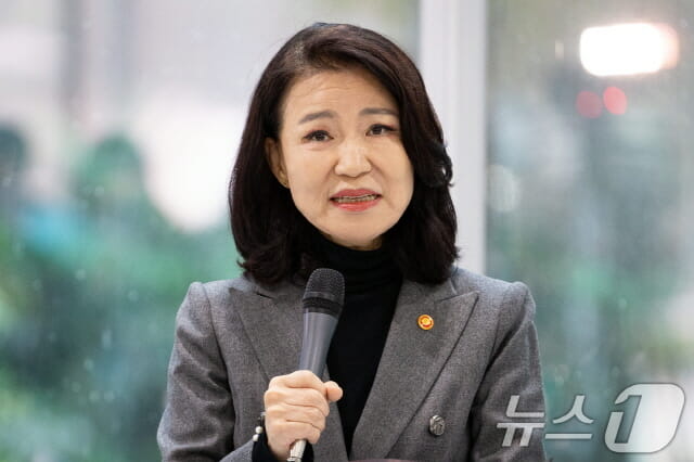 방통위 폐지…이진숙 “표적법안, 헌법소원·가처분 대응”